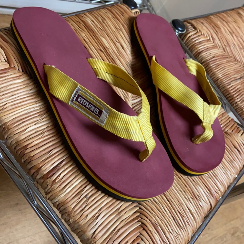 vintage scrubbs redskins flip flops size 10/11